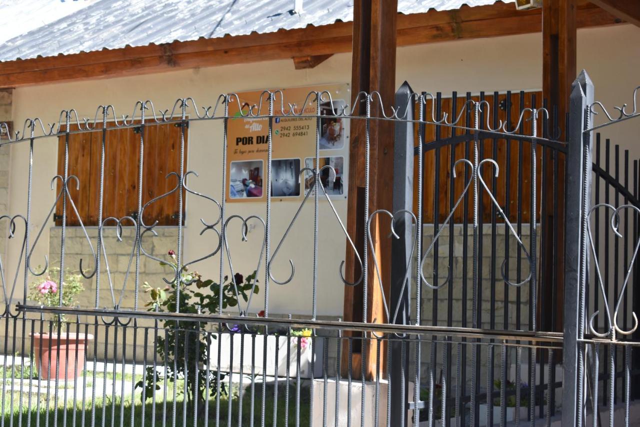 Del Alto-Viviendas Turisticas Zapala Esterno foto